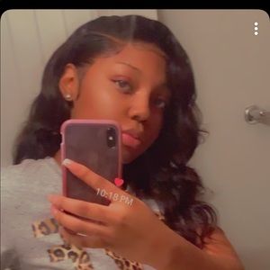 Meet your Posher, Simone